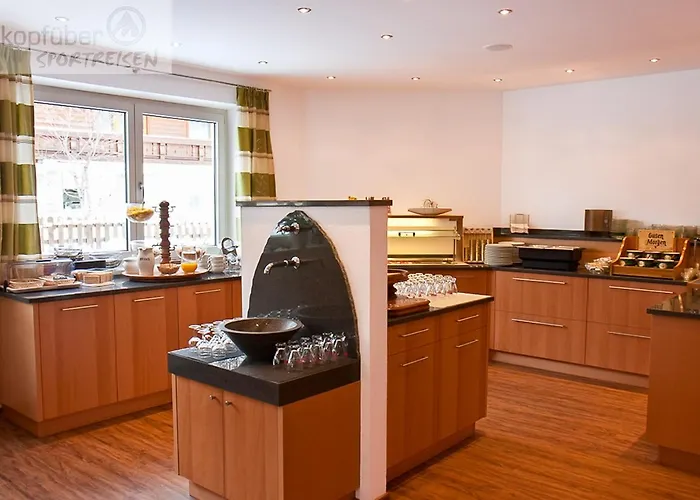 Отель Bergheim *