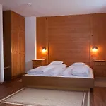 ホテル Bergheim *