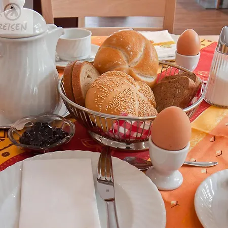 Bergheim Готель *
